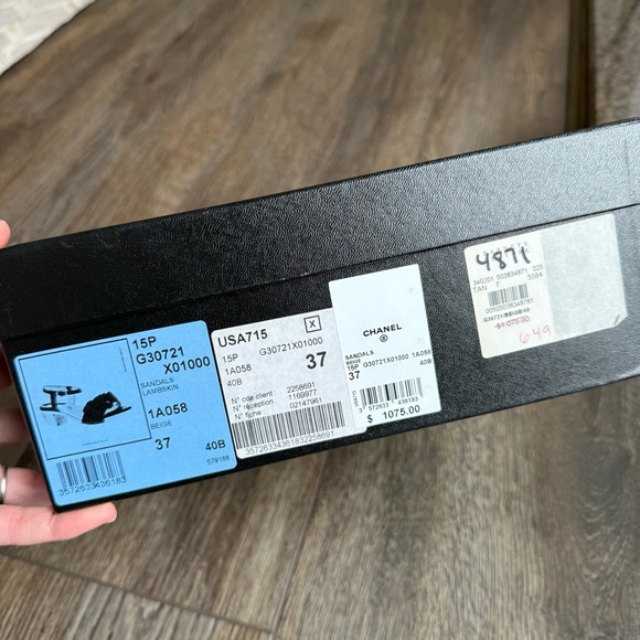 Chanel Camellia Flower CC logo Beige Strap Sandal - Picture 16 of 16